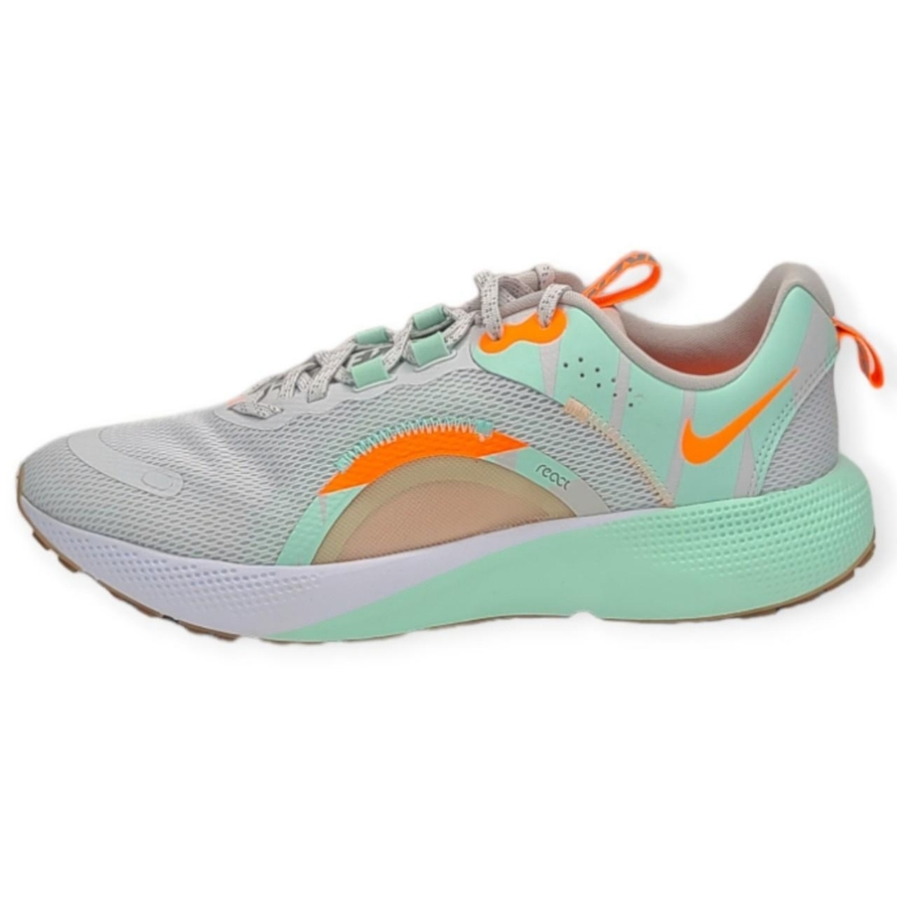 New Women's Nike React Escape